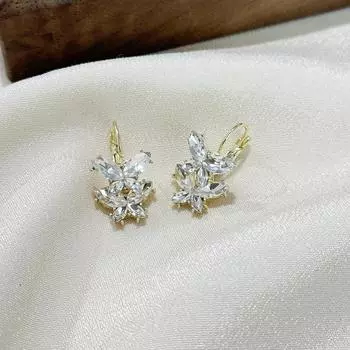 Милые и маленькие серьги-пряжки в виде бабочек из циркония, модные и изысканные, нишевый темперамент, универсальные и высококачественные серьги для поездок на работу, женские