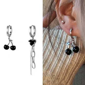 Милые милые крутые асимметричные серьги-кольца с черным вишневым сердцем для женщин и девочек, модные эстетические маленькие серьги-кольца
