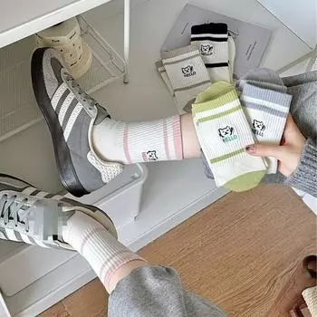Милые носки с вышивкой в виде мультяшного кота, женские повседневные полосатые модные женские носки для хип-хопа, скейтборда, школьницы, носки средней длины