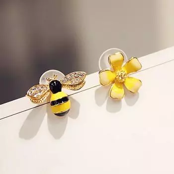 Милые новые асимметричные серьги Flower Bee, модные серьги из циркония, ювелирные изделия в стиле панк, серьги-гвоздики с жемчугом для женщин и девочек, подарок золотой