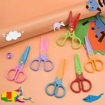 Милые ножницы для фотографий с мультфильмами, ножницы для поделок и безопасности детей, канцелярские принадлежности для вырезания из бумаги, сменные головки, пластиковые кружевные ножницы 1#