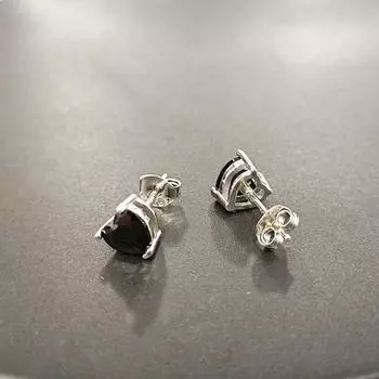 Милые серьги-гвоздики из серебра 925 пробы с черным сердцем и цирконием для девочек чёрный