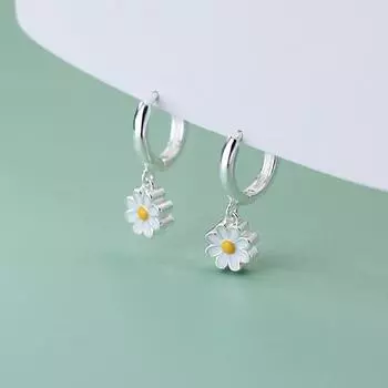 Милые серьги-кольца с подвеской в виде цветка ромашки для женщин, трендовые корейские сладкие серьги