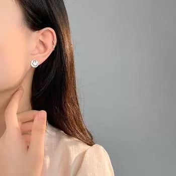 Милые серьги с улыбающимся лицом для женщин Seiko Simple Fashionable Personality New Good Mood Earrings