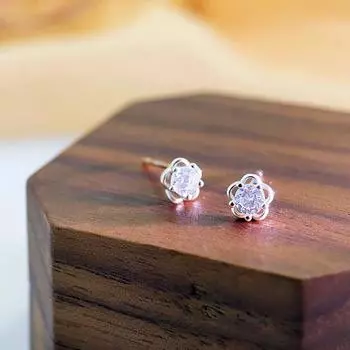 Милые, свежие цветочные серьги для женщин, легкие роскошные нишевые серьги высокого класса нового стиля