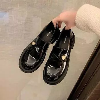 Милые туфли-лодочки, женские лоферы, кожаные туфли без шнуровки на среднем каблуке с круглым носком для женщин, туфли-лодочки на платформе с металлическими пуговицами, большие размеры 35 чёрный