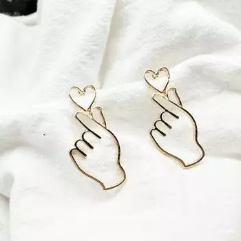 Милые висячие серьги-капли для пирсинга, серьги с полыми длинными кисточками в форме сердца и жестом руки любви золотой
