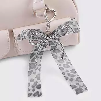 Милый брелок с бантом с леопардовым принтом для женщин, жемчужные бусины, изысканные украшения для рюкзака, аксессуары, подарки