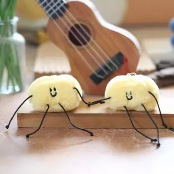 Милый кулон в виде маленького человечка с маслом, плюшевая игрушка, кукла, мультяшная сумка, подвесной брелок, кукла 10Cm