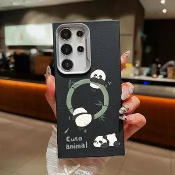 Милый матовый чехол из ТПУ с рисунком панды для Samsung S24 FE S23 Ultra S22 S21 A55 A16 A54 A35 A15 A34 A14 кожаная текстура противоударный мягкий тонкий чехол для телефона Samsung S24 чёрный