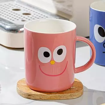 Милый набор смайликов Керамическая чашка Улыбающееся лицо с кружкой для рук Пара Маленькая подарочная чашка Кофейная чашка Большая емкость для воды 380ML