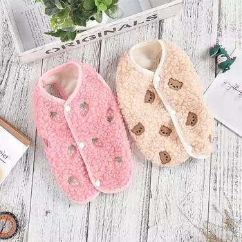 Милый плюшевый мишка-клубника с теплой спинкой и пряжкой, бархатный топ-майка с плюшевым мишкой, шнауцер, щенок, одежда для маленьких собак XS