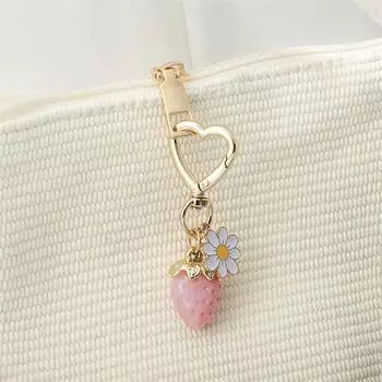 Милый сладкий брелок в виде клубничного сердца, стильный брелок в виде цветка, креативные подвески для рюкзака, украшения, подарки