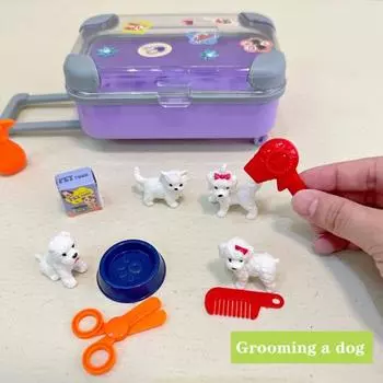 Мини-чемодан для кукольного домика, тележка, сумка для багажа, модель, коробка для конфет, подставка для игрушек, ролевые игры, игрушки для кукольного домика, декор, уход за домашними животными фиолетовый