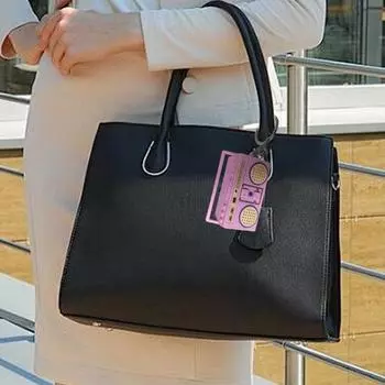 Мини-диктофон брелок ретро-магнитофон брелок записываемый винтажный брелок кулон рюкзак подвесной аксессуар подарки белый