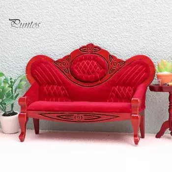 Мини-диван Модель 1:12 Высокая имитация изысканных деталей, реалистичный маленький размер, винтажный диван, стулья, покрытые тканью, товары для дома темно-красного