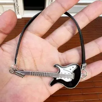 Мини-кукла Музыкальные инструменты Миниатюрная кукла Электрогитара Плюшевая кукла Мини-гитара Модель Подарок