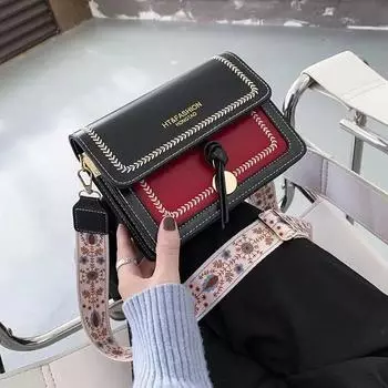 Мини-квадратная сумка с цветным клапаном