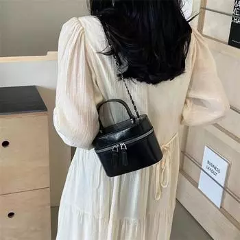 Мини милые однотонные сумки из искусственной кожи через плечо для женщин, новые модные женские сумки, дизайнерские серебряные сумки на молнии с цепочкой через плечо