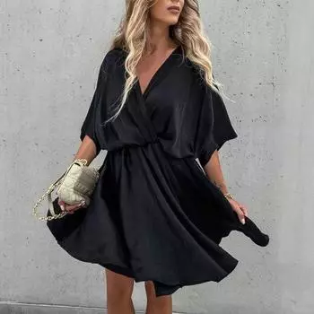 Мини-платье с v-образным вырезом и половиной рукавом, эластичной талией и узкими оборками, струящимся подолом, летнее однотонное пляжное платье M чёрный