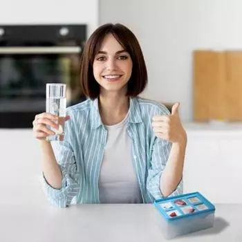 Мини-поднос для льда с крышкой, контейнер с 6 полостями, креативная форма для изготовления строительных блоков «сделай сам», форма для кубиков льда для морозильной камеры, пресс для высвобождения штабелируемых противоскользящих кубиков льда Square белый