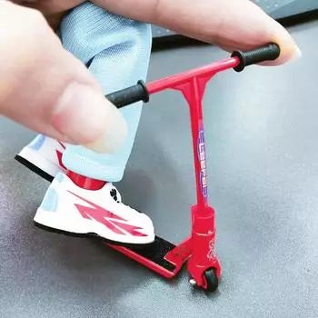 Мини-самокат для пальцев, компактные изысканные пластиковые мини-скейтборды ручной работы для движения пальцев разноцветный