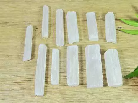 Мини селенитовый карандашный кристалл драгоценный камень россыпью 11 шт. лот 31-39 мм 221 карат. РQ-2856