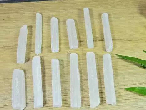 Мини селенитовый карандашный кристалл драгоценный камень россыпью 12 шт. лот 37-54 мм 309 карат. РQ-2855