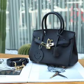 Мини-сумочка Platinum: Женская сумка-мессенджер из натуральной коровьей кожи цвета личи, лето 2025 г. 21cm Length x 11cm Width x 16cm Height