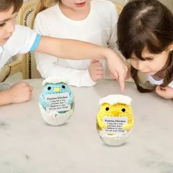 Мини-вязаная крючком курица с позитивной открыткой, ручная работа, пряжа, вязание, сине-желтая кукла, игрушка для снятия стресса, украшение для домашнего офиса и рабочего стола синий