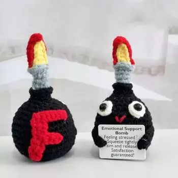 Мини-вязаные крючком F-бомбочки с позитивной открыткой, ручная работа, пряжа, вязание, черные бомбочки, кукла, игрушка для снятия стресса, украшение для домашнего офиса, рабочего стола, орнамент чёрный