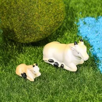 Миниатюрная фигурка милого маленького крупного рогатого скота, микро-ландшафтные украшения для украшения дома, милые аксессуары для офисного стола с животными