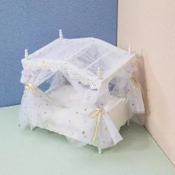 Миниатюрная кровать Изысканное мастерство Тщательное мастерство Портативное гениальное 1/12 Кукольный домик Аксессуары в стиле принцессы Домашний декор розовый