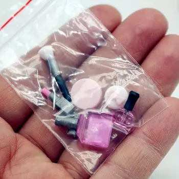 Миниатюрная модель кисти для макияжа, помады, духов, пудры в масштабе 1/12, набор украшений - миниатюрное украшение для кухни/гостиной своими руками - идеальный подарок 1 Set