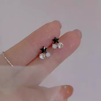 Миниатюрные черные серьги-звезды: Милый и крутой дизайн ниши для стиля горячей девушки star чёрный