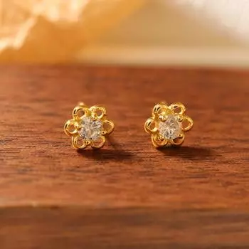 Миниатюрные милые серьги-цветочки. Модные универсальные и изысканные серьги. Подарок на день рождения для вашей лучшей подруги или девушки.