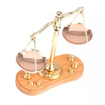 Миниатюрные весы для кукольного домика, миниатюрные аксессуары, мини-модель весов для украшения кукольного домика 1pc