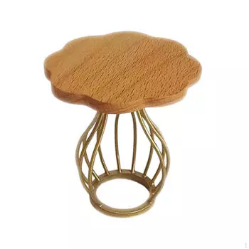 Миниатюрный деревянный обеденный стол жёлтый