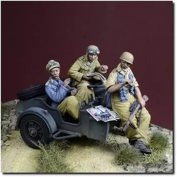 Миниатюрный набор «Германия 2-й мировой войны в коляске Италия 1943» из смолы DD35255 «День Д» 1/35 Парашютный истребитель 1943-44/Тунис, 3 предмета (человек)