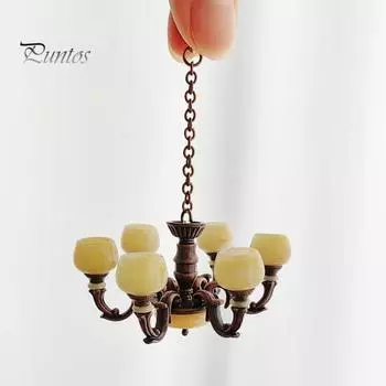 Миниатюрный потолочный светильник для кукольного домика, изысканная реалистичная миниатюрная люстра, модель игрушки для украшения кукольного домика светло-желтого