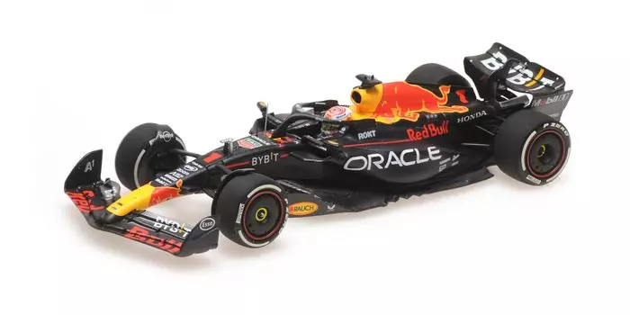 Minichamps 417231201 Red Bull Racing RB19 Макс Ферстаппен Гран-при Венгрии Чемпион мира 2023 года Масштабная модель автомобиля