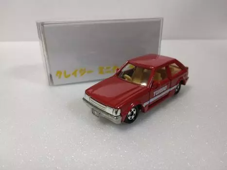 Миникар Tomica Nissan Familia 1500XG, красный