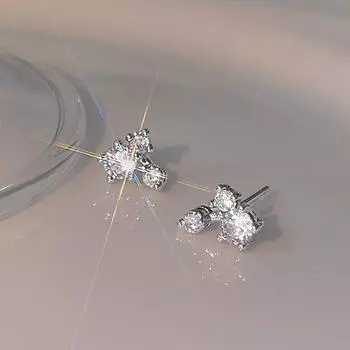 Минимальные серьги-гвоздики из циркония, женский темперамент, корейская версия, по дороге на работу, можно носить маленькие серьги