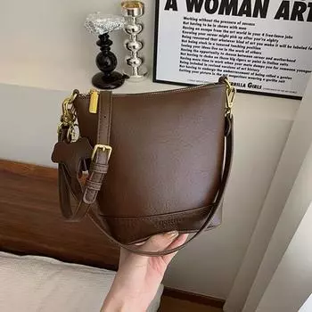 Минималистичная сумка-ведро для отдыха, новинка 2024 года, нишевая французская минималистичная универсальная сумка на плечо, минималистичная модная сумка через плечо для женщин