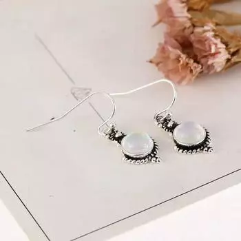 Минималистичные длинные серьги с синтетическим лунным камнем, заушные крючки, модная застежка на годовщину style 2