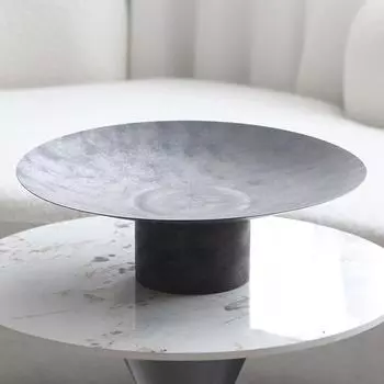 Минималистский ретро металлический поднос с высокими ножками, украшения, модель комнаты, чайная комната, кабинет, столешница, украшение для дома, фруктовая тарелка, украшения