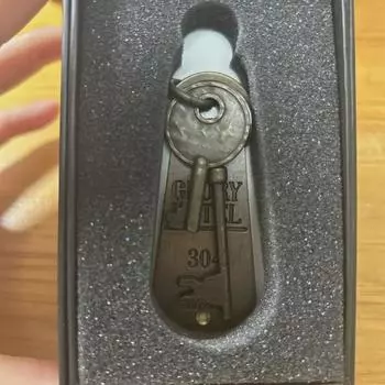 Мистер. Брелок для ключей Sunshine Hotel