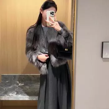 Misty Girl Winter 2024 New Celebrity Fox Fur Young Mao Mao Jacket Womens Short S темно-серого