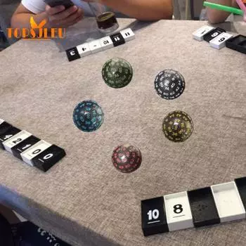 Многогранные яркие цветные игральные кости с выгравированными цифрами - 100-гранные многогранные игральные кости, идеально подходящие для настольных игр и реквизита жёлтый