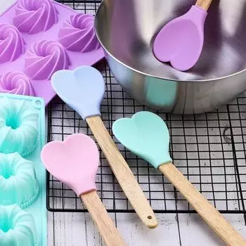 Многоразовая ложка для супа с деревянной ручкой, прочный инструмент в форме сердца для смешивания крема и выпечки фиолетовый